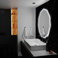 Oglinda LED patrata 70x70 cm cu iluminare reglabila, senzor tactil, dezaburire si afisaj digital pentru bai moderne.