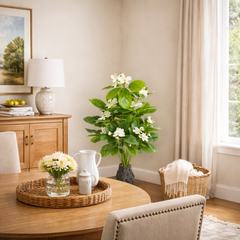 Copac artificial 110 cm flori magnolie albe in living modern decor rafinat frunze verzi lucioase