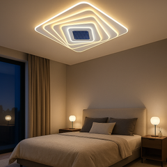 Lustra LED 19129/500D patrata cu telecomanda, oferind lumina reglabila intr-un dormitor modern si confortabil.