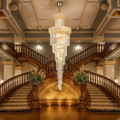 Candelabru auriu Ø600 H1800 cu 18 E27, suspendat, finisaj premium, ideal pentru scari interioare inalte si spatii elegante