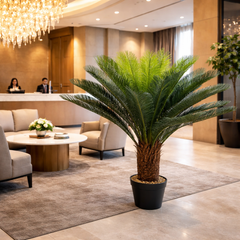 Planta artificiala tip palmier 90cm cu frunze verzi realiste, decor elegant pentru hotel, birou sau receptie
