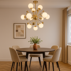 Lustra aurie H98182/12 FGD cu cristale bagheta si 12 becuri E27, amplasata in zona de dining pentru iluminare decorativa intensa.