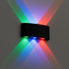 Aplica LED RGB 6W exterior, lumina multicolora, design modern negru, cu protectie la ploaie pentru decor arhitectural