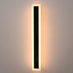 Aplica LED 71103/600MB negru mat pentru hol, lumina calda 3000K, montaj vertical, stil modern si profil subtire.