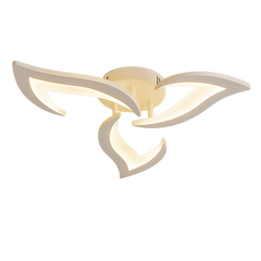 Lustra LED 19302/3N WH 42W Ø565mm cu lumina 3000–6500K, montata in living modern, controlabila prin telecomanda, iluminare uniforma.