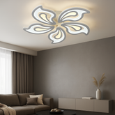 Lustra LED floral alba Ø690, 150W, design petale, lumina reglabila cu telecomanda, scena living modern si luminos.