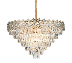 Candelabru rotund din cristal auriu Ø800 mm, cu 16 surse E27, montat intr-un living inalt pentru efect regal si luminos