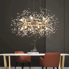 Candelabru LED floral Ø600 mm, finisaj auriu, 9 surse, iluminare ampla pentru zona de dining eleganta si contemporana.