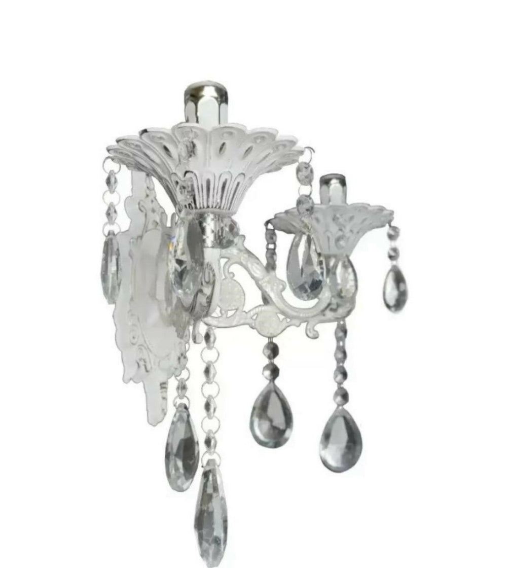 Aplica de perete 2277/2, doua surse compatibile LED si halogen, iluminand livingul clasic cu lumina adaptata stilului decorativ