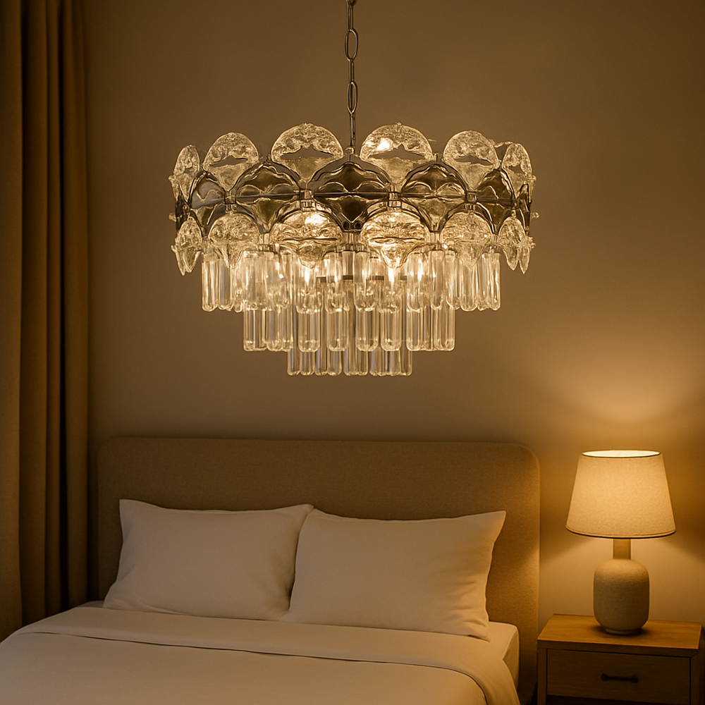 Candelabru rotund crom cu 10 becuri E27 in dormitor mare elegant, diametru 500 mm, lumina echilibrata si stil modern clasic