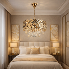 Candelabru suspendat auriu cu 6 becuri E27 si detalii transparente, stil modern elegant, lumina ambientala pentru dormitor