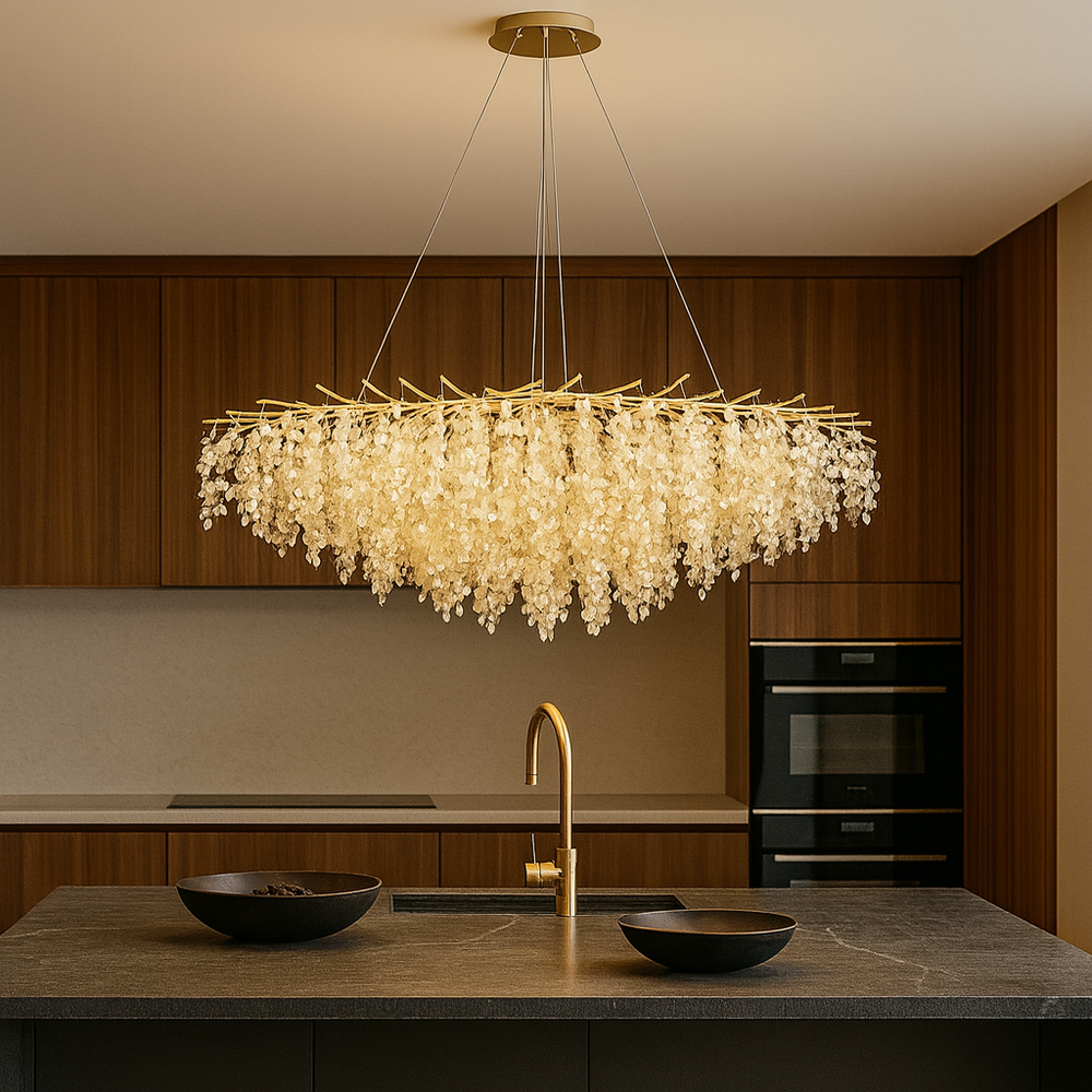 Candelabru luxos Ø1200 mm OG+FGD cu cristale decorative si 10 brate, oferind iluminare ampla pentru bucatarie spatioasa si eleganta.