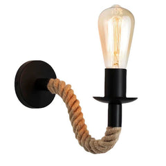 Aplica JD-05, design rustic industrial cu franghie, instalata pe hol pentru lumina calda si decor vintage modern