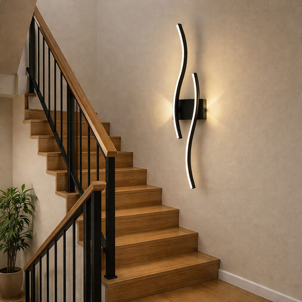 Aplica LED LUBAN Curve cu design curbat, iluminare sigura si ambientala pentru casa scarilor