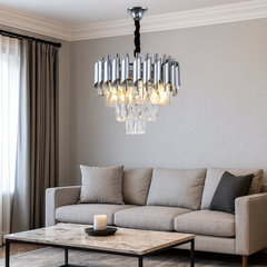 Candelabru rotund argintiu cu cristale 9001-300 SY lumineaza un living modern, oferind reflexii elegante si ambient cald.