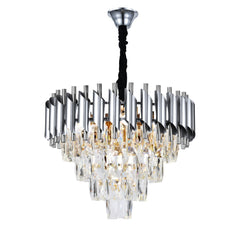 Candelabru rotund argintiu Ø400 mm cu cristale suspendat deasupra mesei de dining, adaugand eleganta si lumina puternica spatiului.