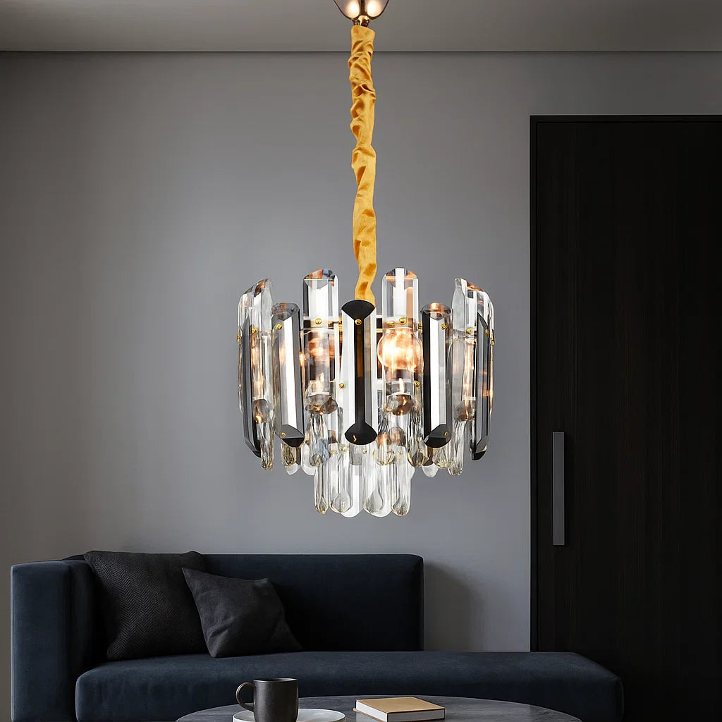 Candelabru rotund cu cristale Ø300 mm, 4xE27, iluminand elegant un living modern, adaugand stralucire rafinata.