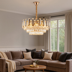 Candelabru rotund cu cristale Ø600 mm, 10xE27, luminand elegant un living spatios, cu stralucire decorativa si atmosfera premium.