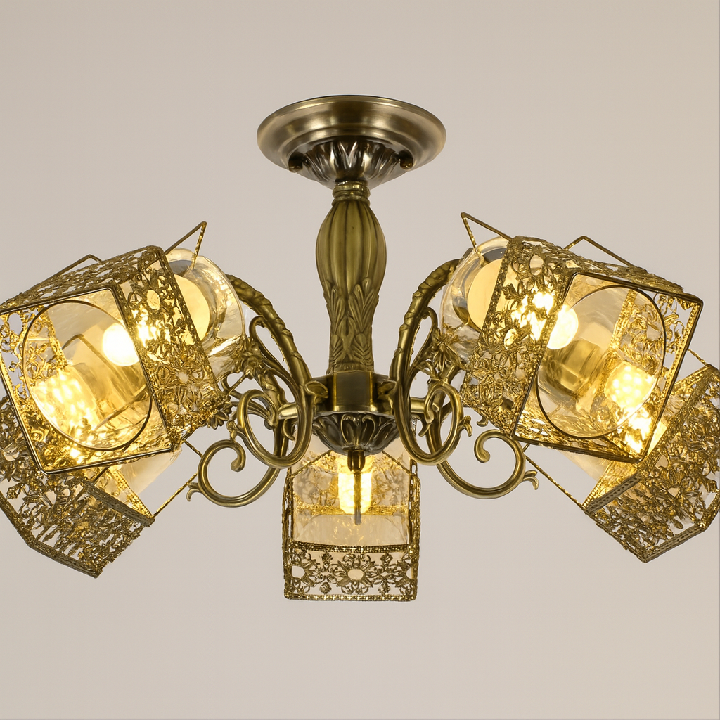 Candelabru cu 5 brate bronz antic si abajururi din sticla creeaza in dormitor o atmosfera calda, clasica si relaxanta.