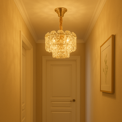 Candelabru modern auriu cu cristale 98046/300FG, potrivit pentru holuri elegante si spatii compacte cu accent vizual premium.