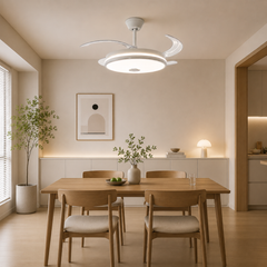 Lustră LED cu ventilator și boxă Bluetooth A103L-M deasupra mesei din dining, design modern cu pale retractabile și iluminare LED reglabilă.