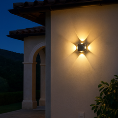 Aplica LED exterior Black-4 4W IP44, rezistenta la ploaie si umiditate, lumina rece 6500K pentru fatade si terase.