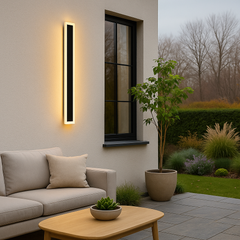 Aplica LED 71103/1200MB pentru exterior, design vertical negru mat, 1200mm, lumina calda 3000K, rezistenta la ploaie, ideala pentru fatade moderne.