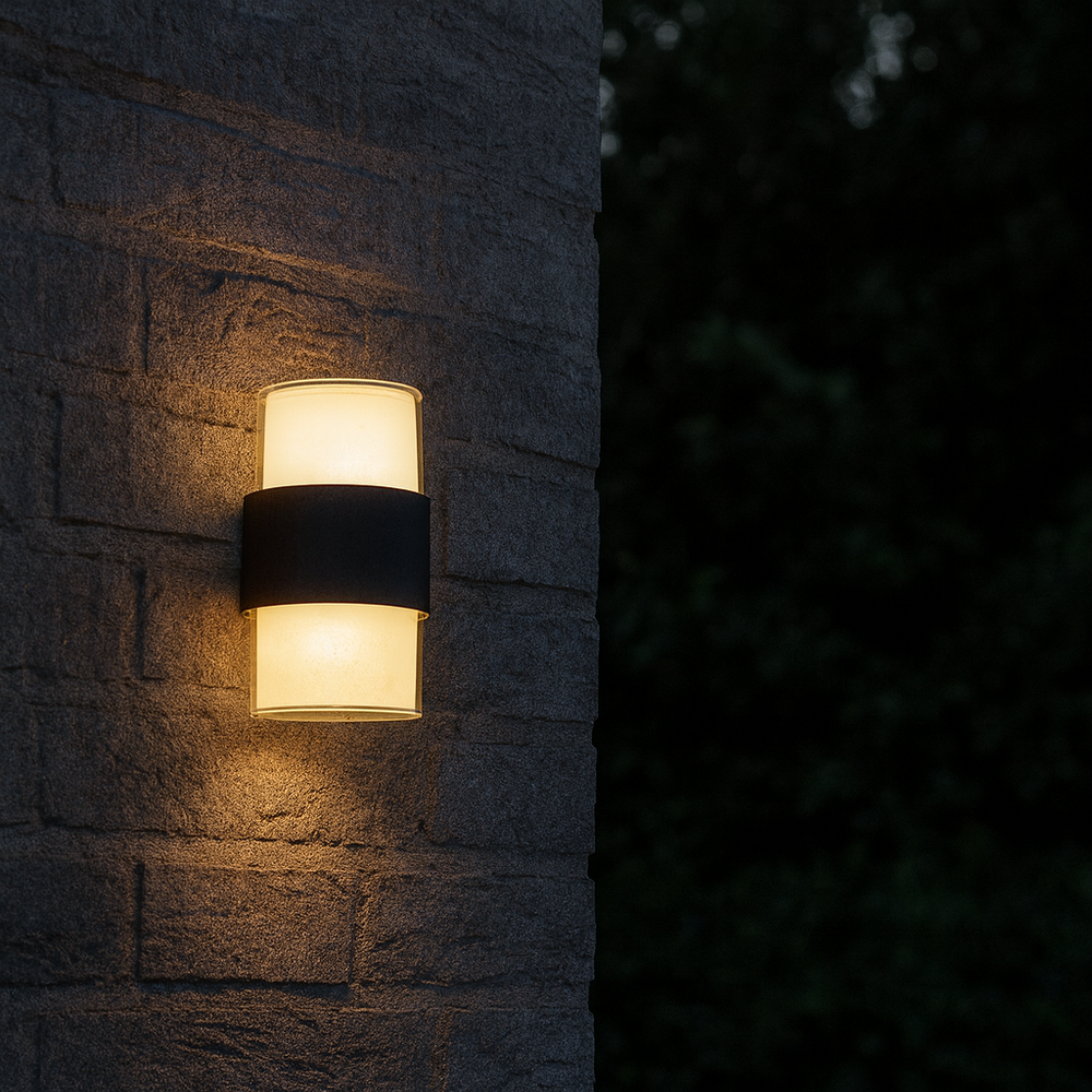 Aplica LED exterior 10W negru mat IP65 waterproof, lumina calda pentru fatade, terase si balcoane.