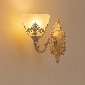 Aplica de perete vintage E27, design clasic cu sticla mata, max 60W
