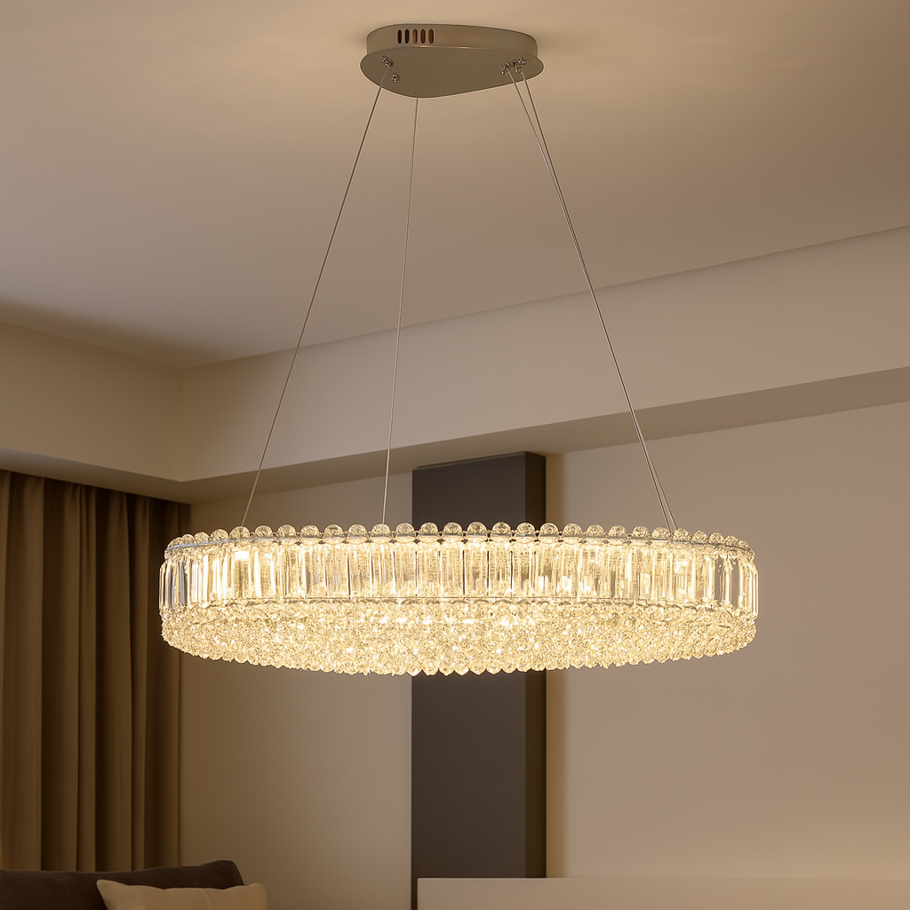 Candelabru LED dreptunghiular crom 650×400 mm, amplasat in dormitor modern, lumina LED eficienta 96W, stil minimalist rafinat