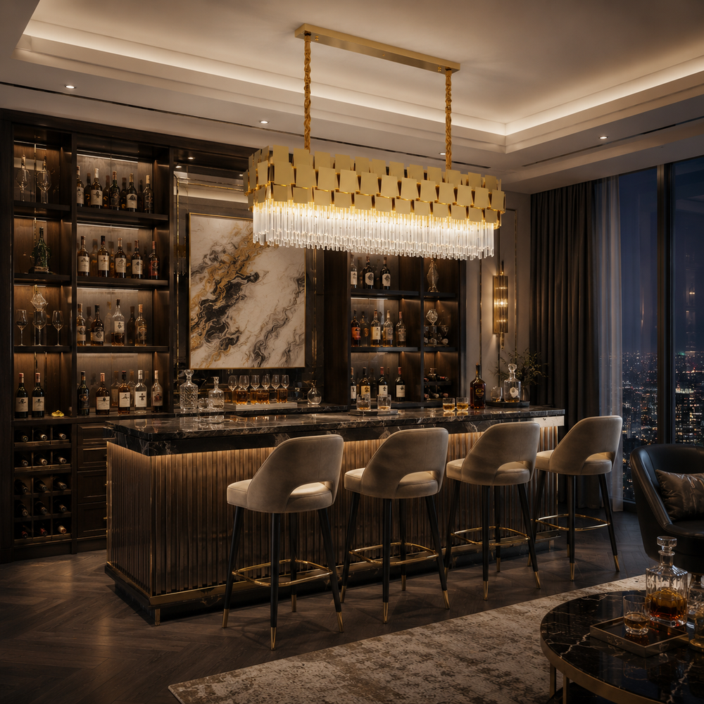 Candelabru cu Cristal 5580-800×300 GD cu finisaj auriu și cristale decorative instalat într-un bar modern, corp de iluminat premium cu design contemporan.