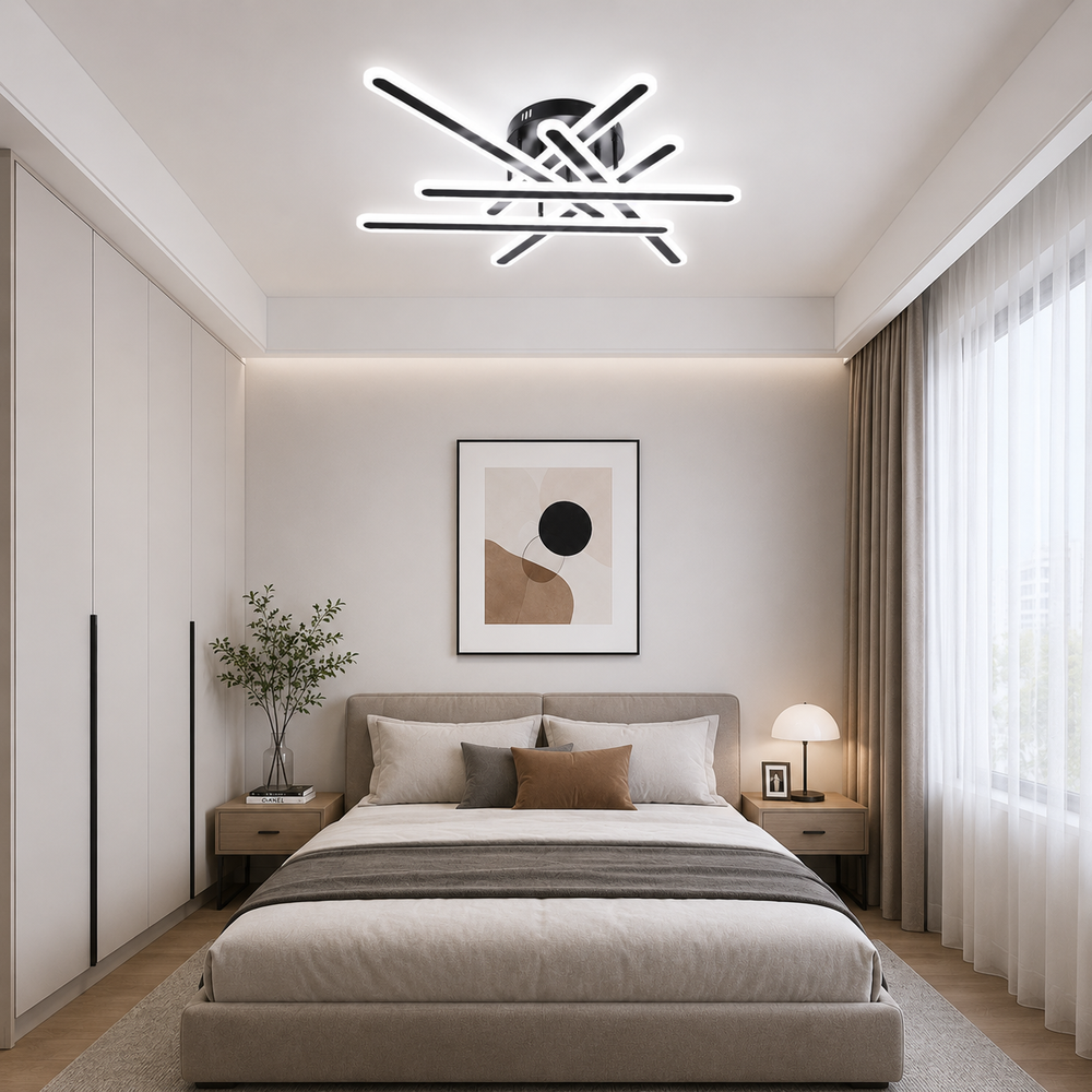 Lustra LED Modernă 73030/6BK neagră cu șase bare LED și design geometric minimalist montată într-un dormitor modern, iluminare reglabilă cu telecomandă.