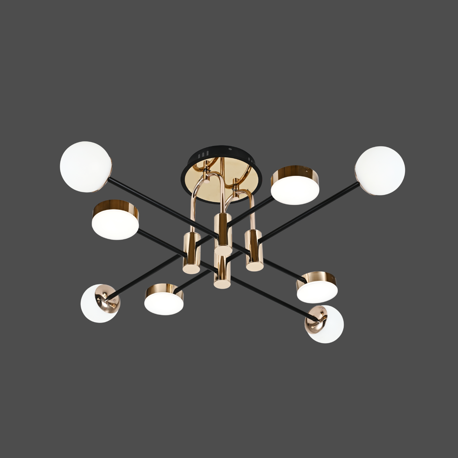 Lustra LED simetrica cu brate multiple aurii si globuri opal, montata in living modern, cu iluminare reglabila prin telecomanda.