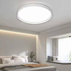 Living cu lustra LED rotundă, lumină neutră, iluminare uniformă și design modern pentru spații interioare