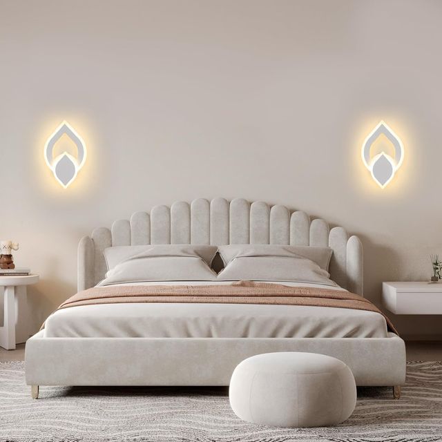 Aplica LED dreptunghiulara LUBAN Essence 250mm, montata in dormitor modern, lumina reglabila 20W pentru ambient calm