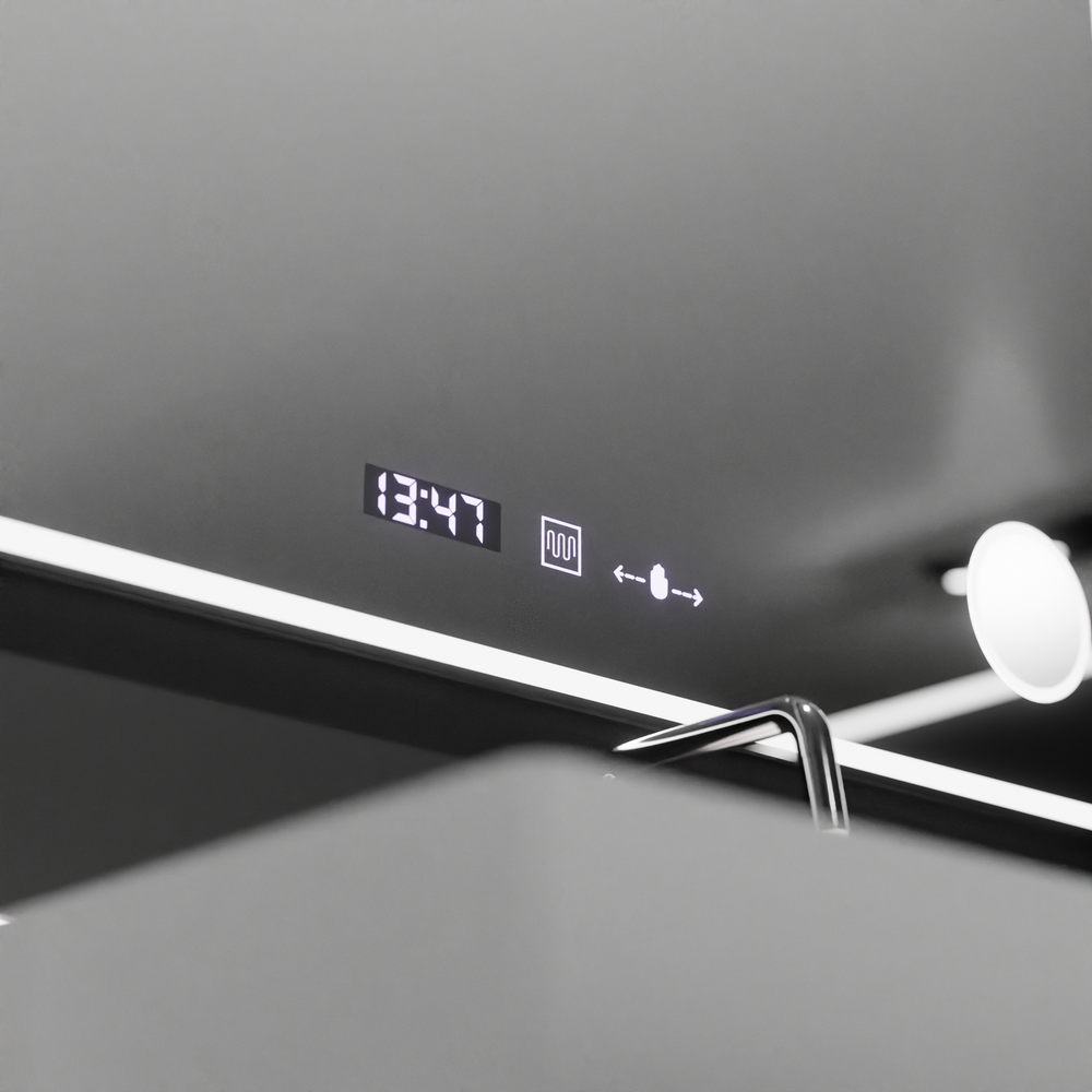 Oglinda smart dreptunghiulara LUBAN 120x80 cm cu LED reglabil, afisaj digital si sistem de dezaburire pentru bai moderne si spatii premium.
