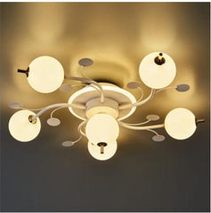 Lustra LED 77130/5+1 moderna cu 3 lumini, montata in zona de dining, iluminare LED uniforma pentru decoruri minimaliste